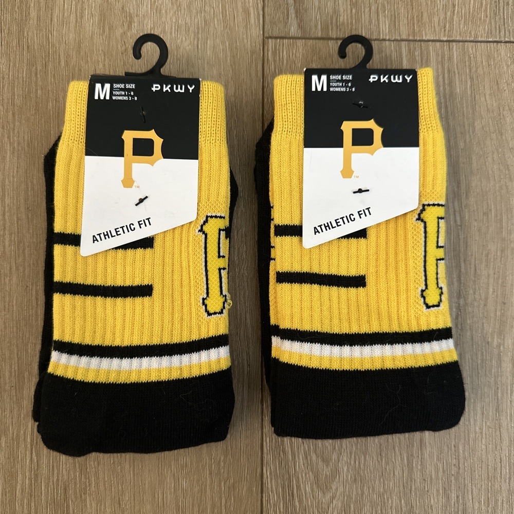 Pittsburgh Pirates Buccos MLB Crew‎ Socks 2 Pr Athletic Fit Med Y1-6,W3-8 NEW